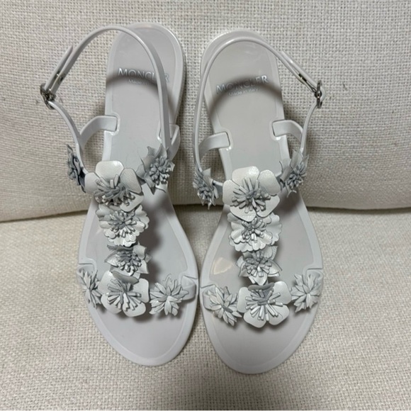 MONCLER Amandine rubber flat sandals made in Italy - Picture 2 of 5